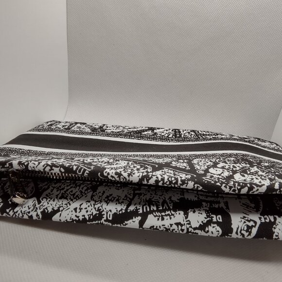 Dior Cosmetics Case - Black and White - Picture 4 of 8